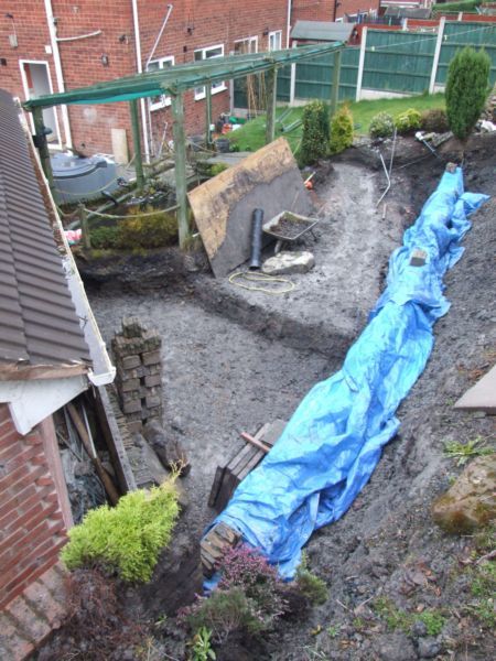 pond build 01.jpg